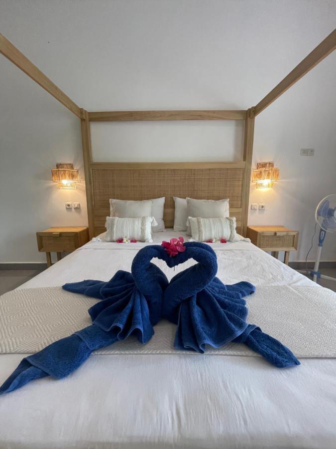 Blue Emocean Dive Resort Moyo Island Exterior photo